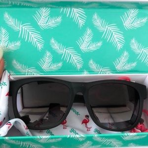 Goodr sunglasses (brand new)